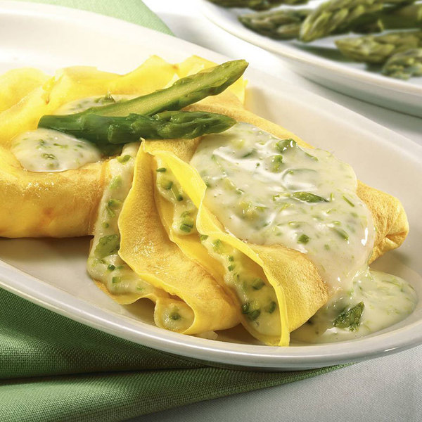 Crepes with asparagus cream